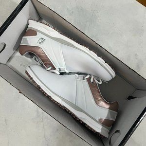 NWT FootJoy(FJ) Women's Golf Shoes (Size7)